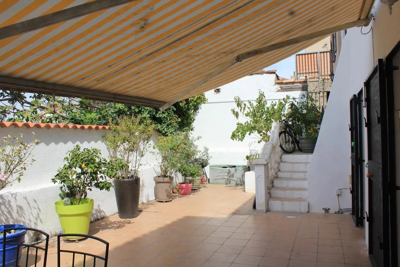 Maison 3 Chambres Gde Terrasse Proche Vieux Port Et Sncf Marseilles 0*,