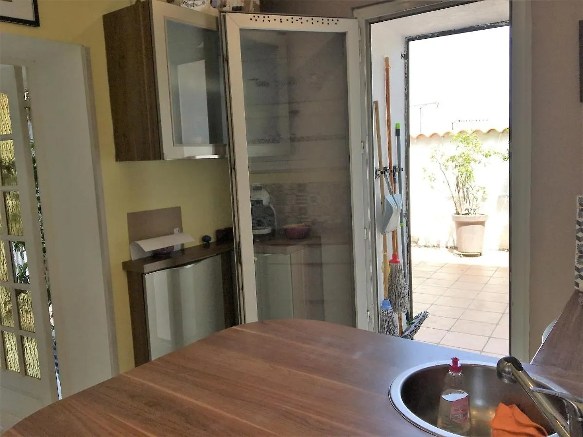 Vakantiehuis Maison 3 Chambres Gde Terrasse Proche Vieux Port Et Sncf Marseilles